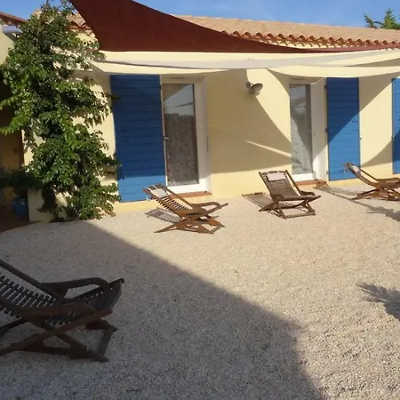 Le Petit Colombier Guest house